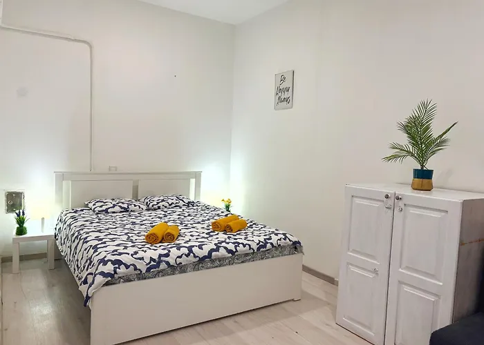 Private Apartment-7pax Apartman