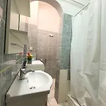 Private Apartment-7pax