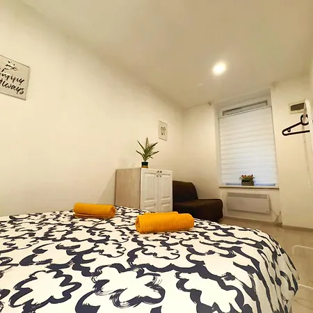 Private Apartment-7pax