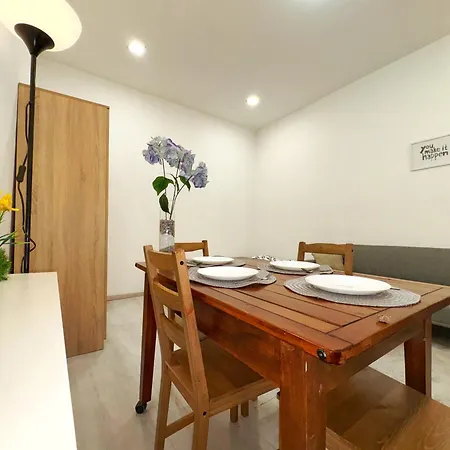 Apartment Private Apartment-7pax