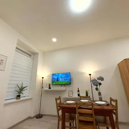 Private Apartment-7pax *