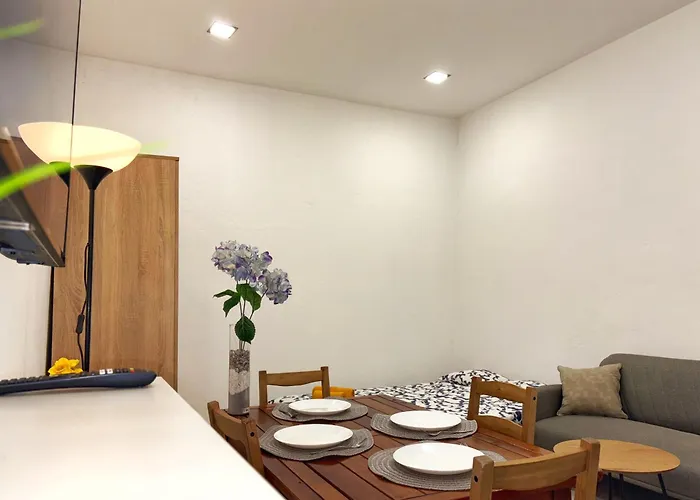 Private Apartment-7pax Apartament *